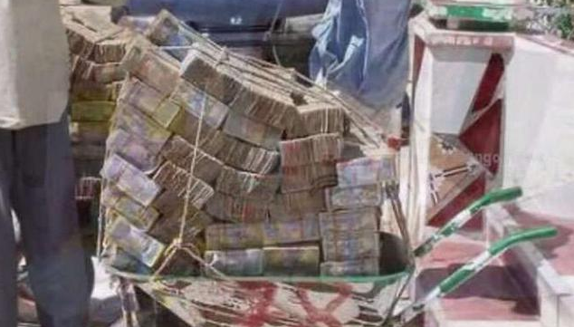 这个国家的钱,单张面值100亿,1美元可以换35千