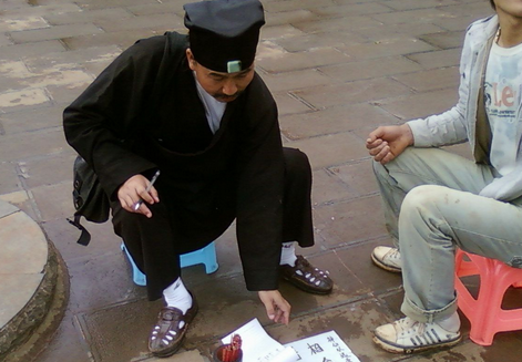 年薪十万以上的人,都在靠什么赚钱?__理财频道